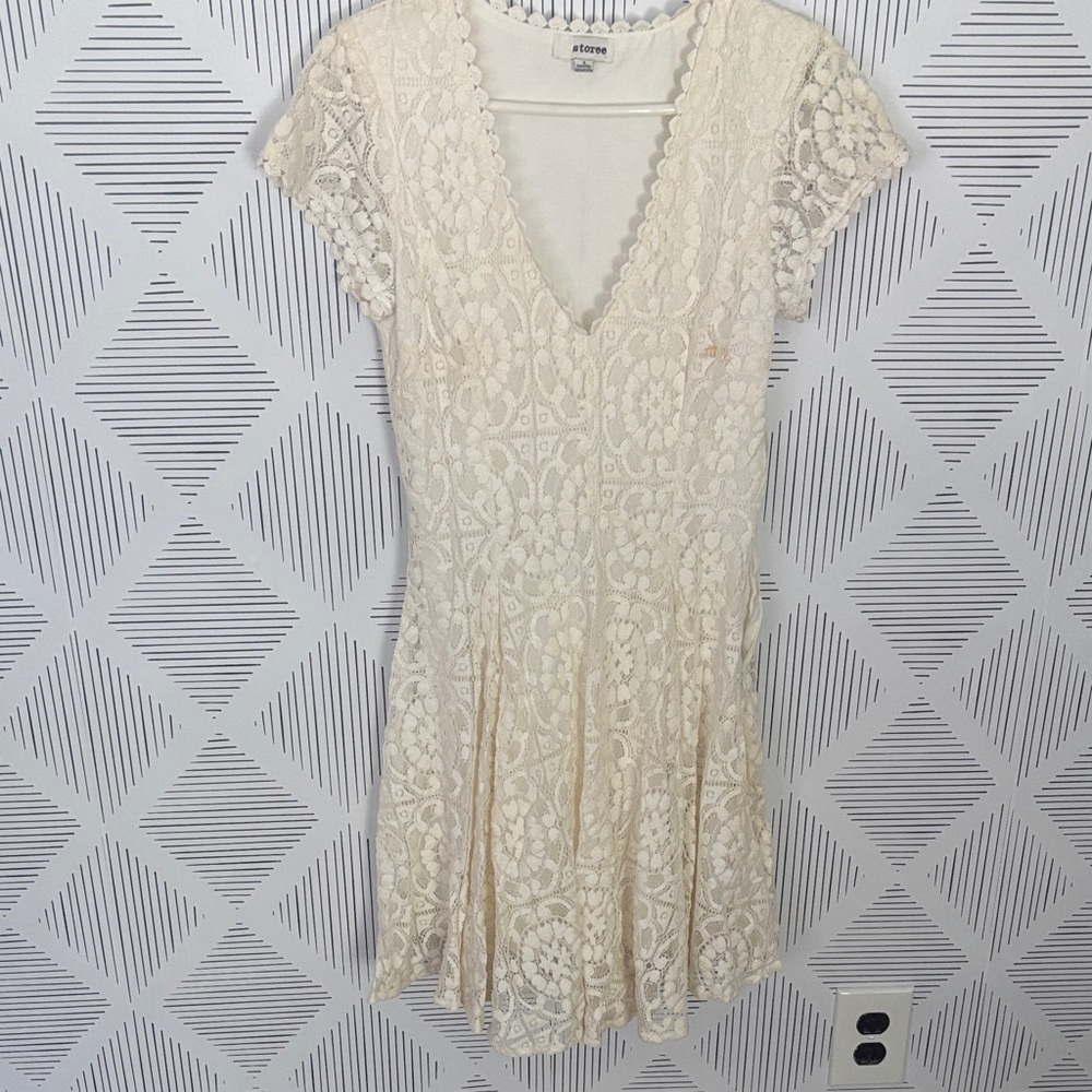 Beautiful Trending, Ivory Lace Mini Dress (small)